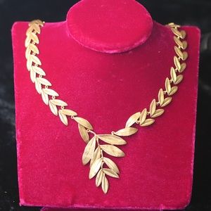 18k Gold-plated leaf necklace